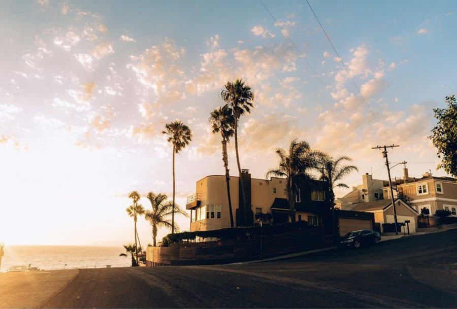 photo of houses near the ocean in california