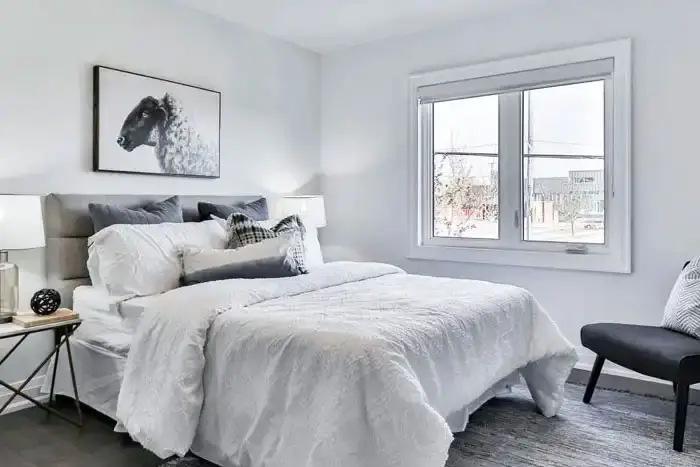 Luxury white room at a mental health treatment center in Los Angeles California