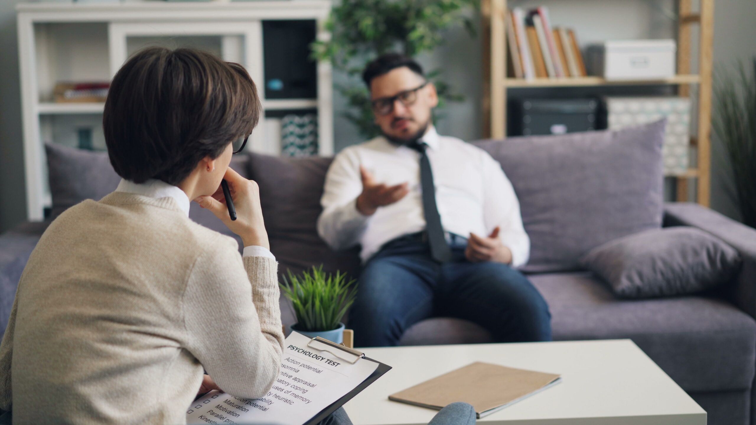 High-Functioning Depression in Adults: Symptoms, Signs, and What to Know
